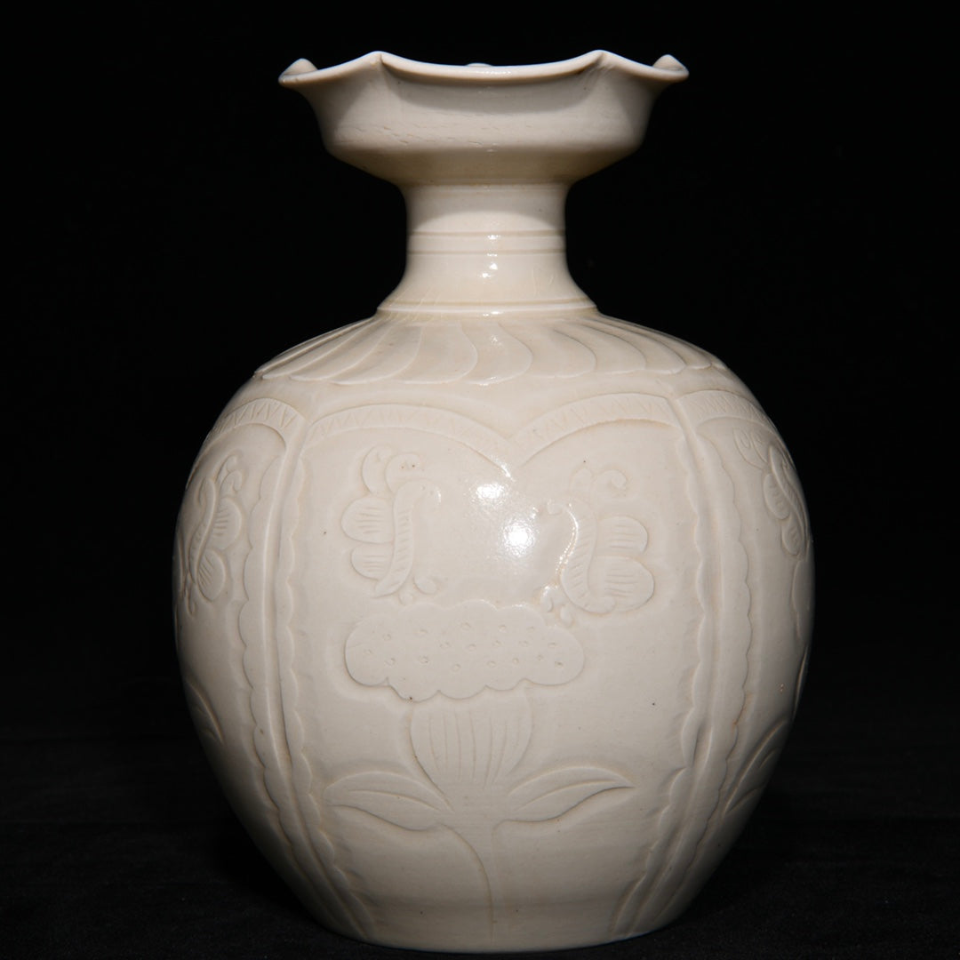 A2370 Chinese Ding Kiln White Glaze Flowers Design Porcelain Vase