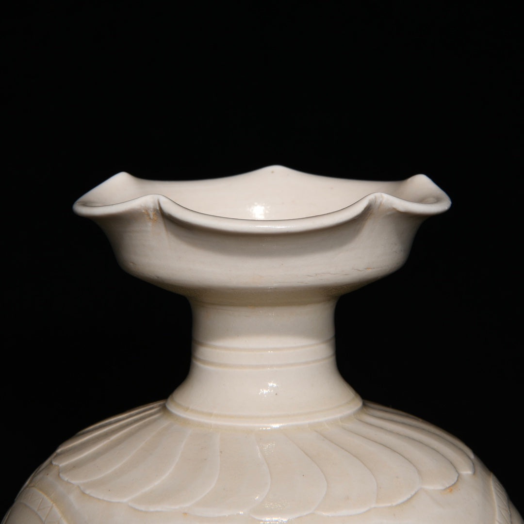 A2370 Chinese Ding Kiln White Glaze Flowers Design Porcelain Vase