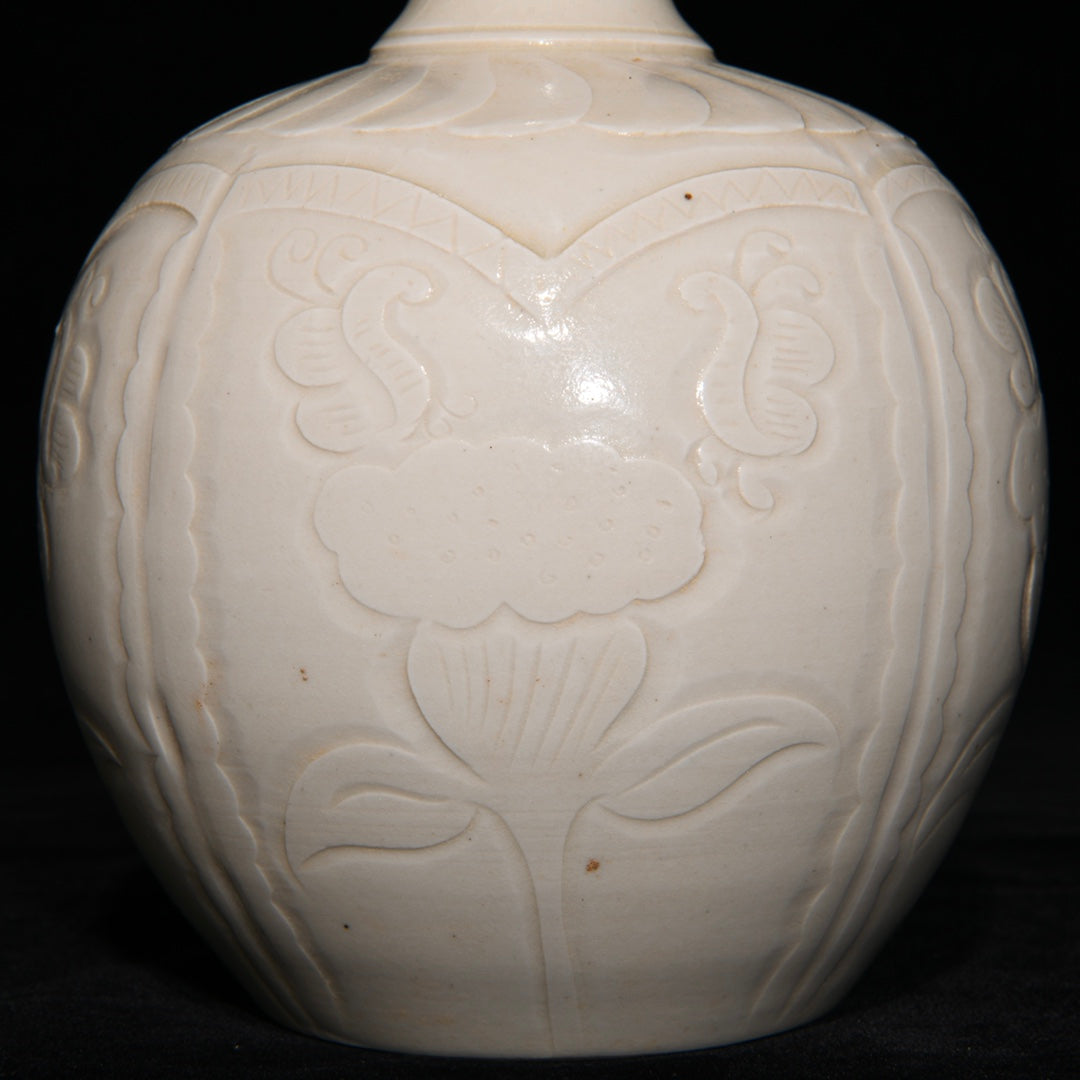 A2370 Chinese Ding Kiln White Glaze Flowers Design Porcelain Vase
