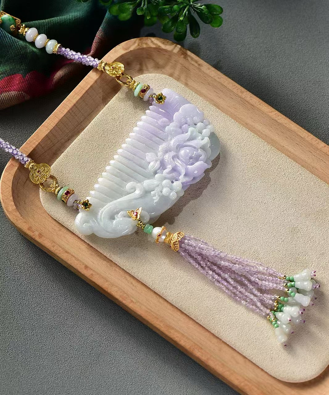 A2404 Exquisite Purple Jadeite Carved Peony Comb Pendant w Beads Necklace