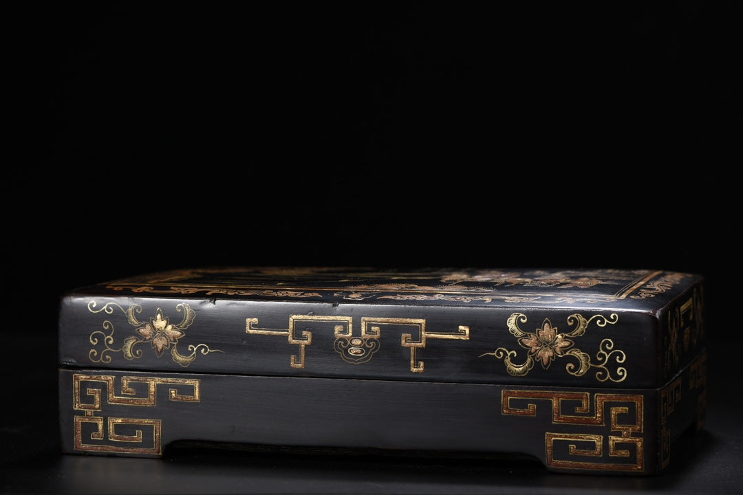 A2437 Chinese Gilt Gold Wooden-cored Lacquerware Figure Design Jewellery Box