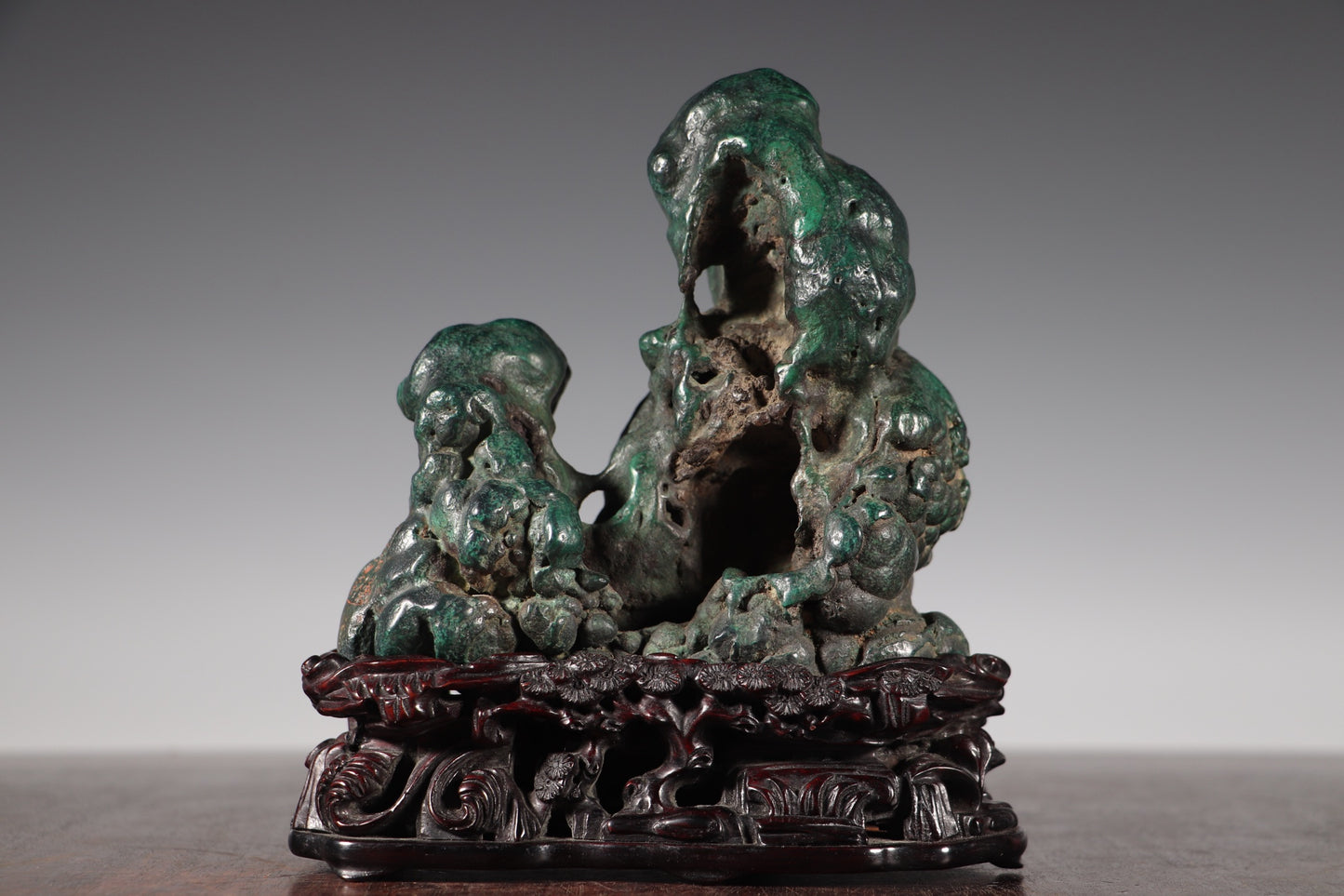 A2440 Vintage Malachite Original Stone Statue