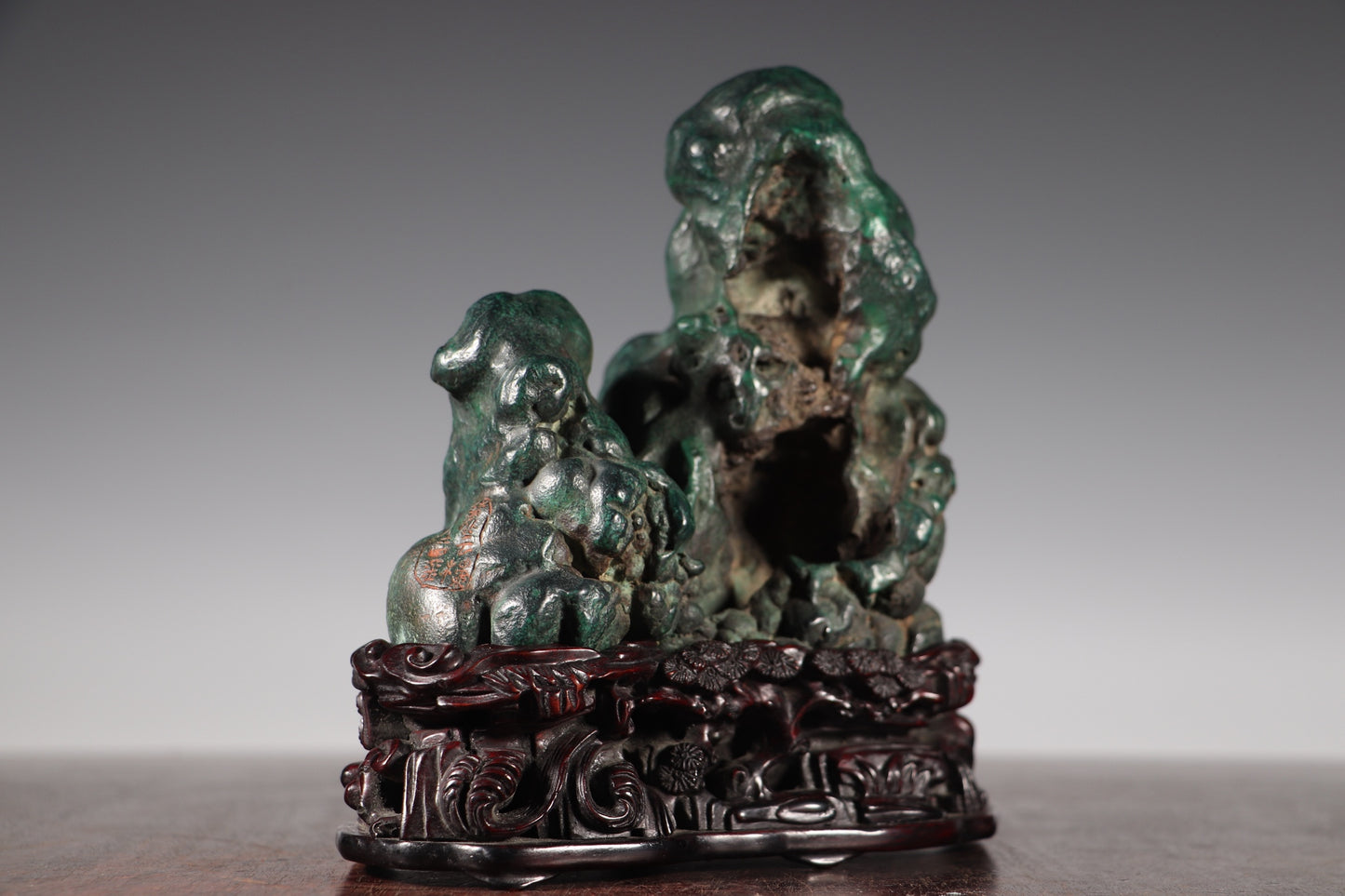 A2440 Vintage Malachite Original Stone Statue