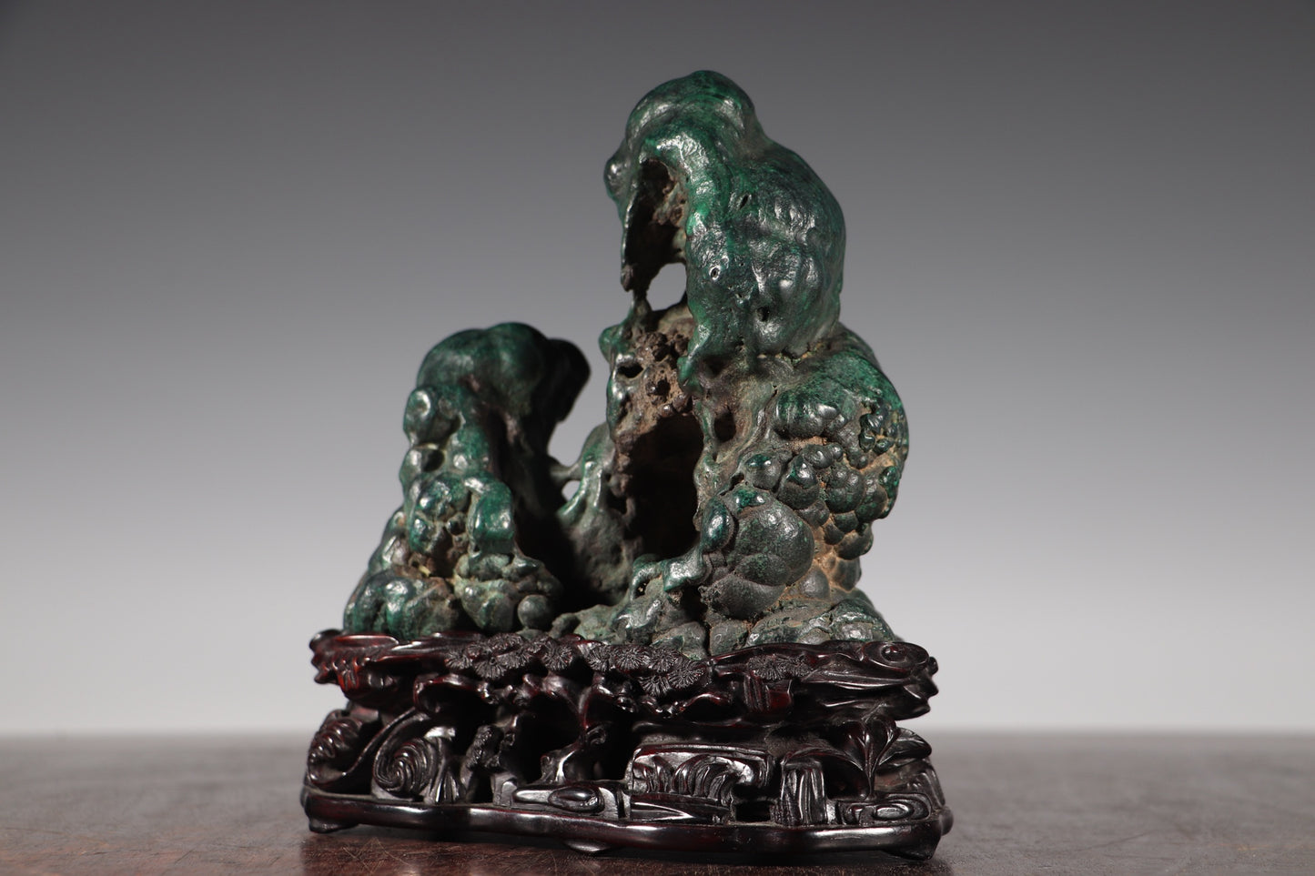 A2440 Vintage Malachite Original Stone Statue