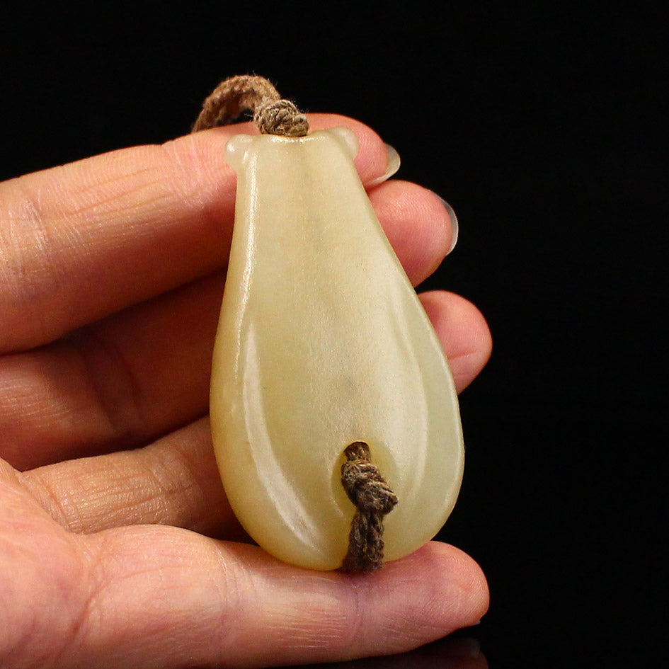 Chinese Hetian Jade Carved Cicada Pendant