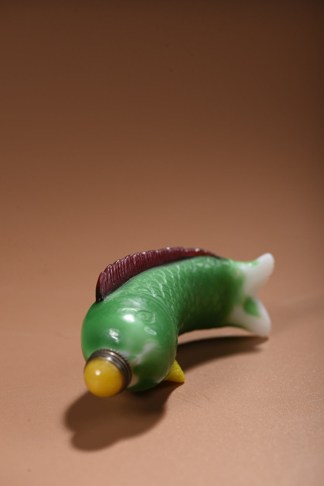 Old Chinese Peking Glass Fish Snuff Bottle