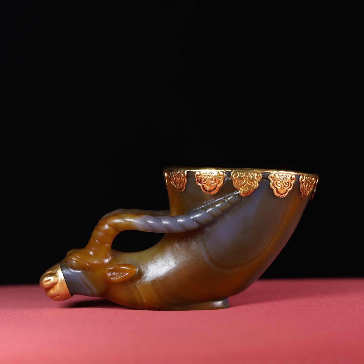 A1761 Superb Chinese Inlaying Gold Edge Agate Carved Fortune Ox Wine Cup