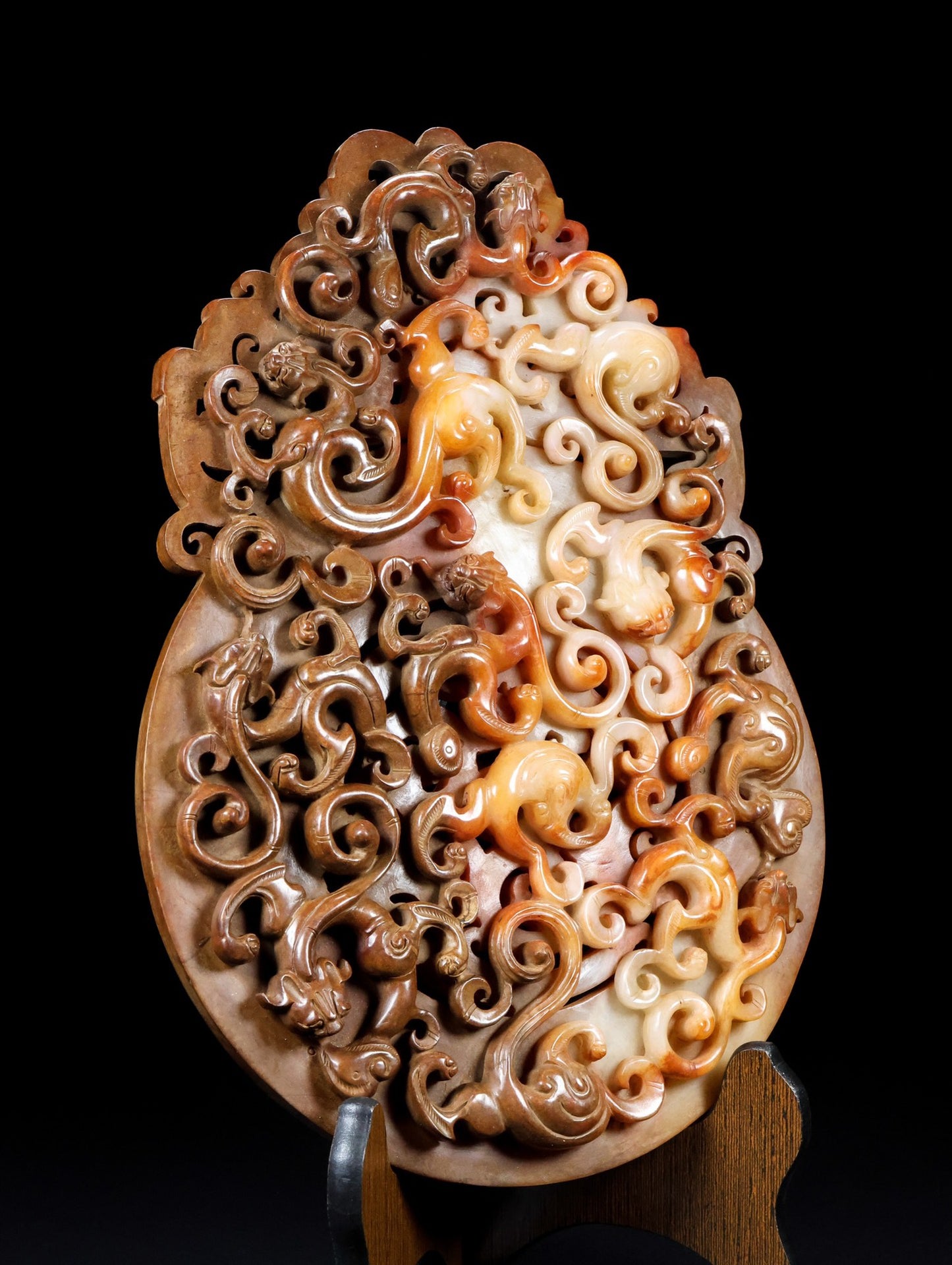 A1792 Superb Old Chinese Hetian Jade High Relief Chi Dragon Jade Bi