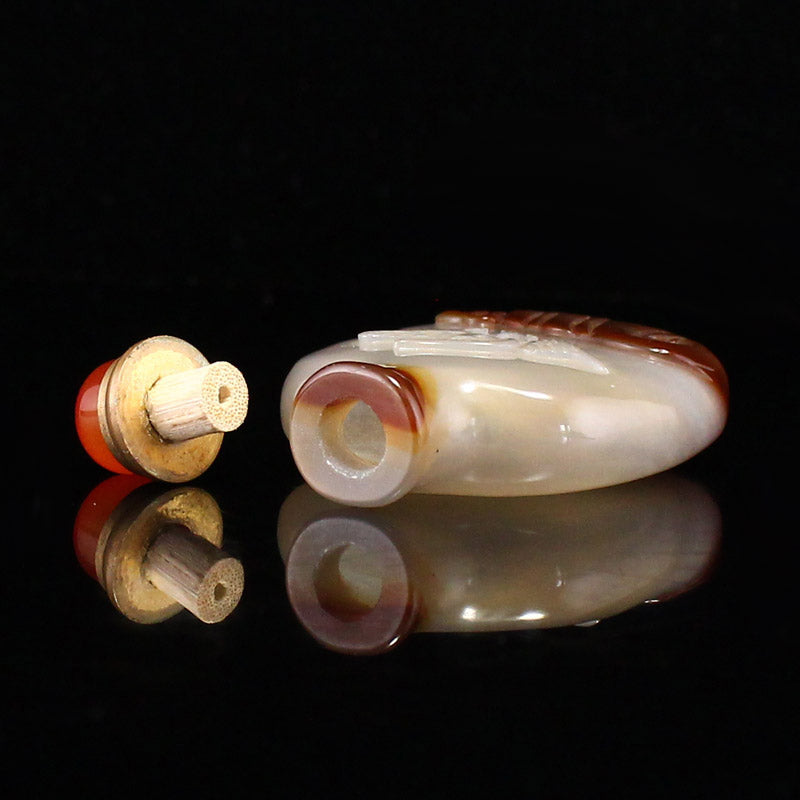 Old Chinese Agate Low Releif Bird Snuff Bottle