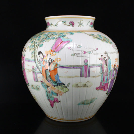 Chinese Famille Rose Mythology Figure Design Porcelain Pot