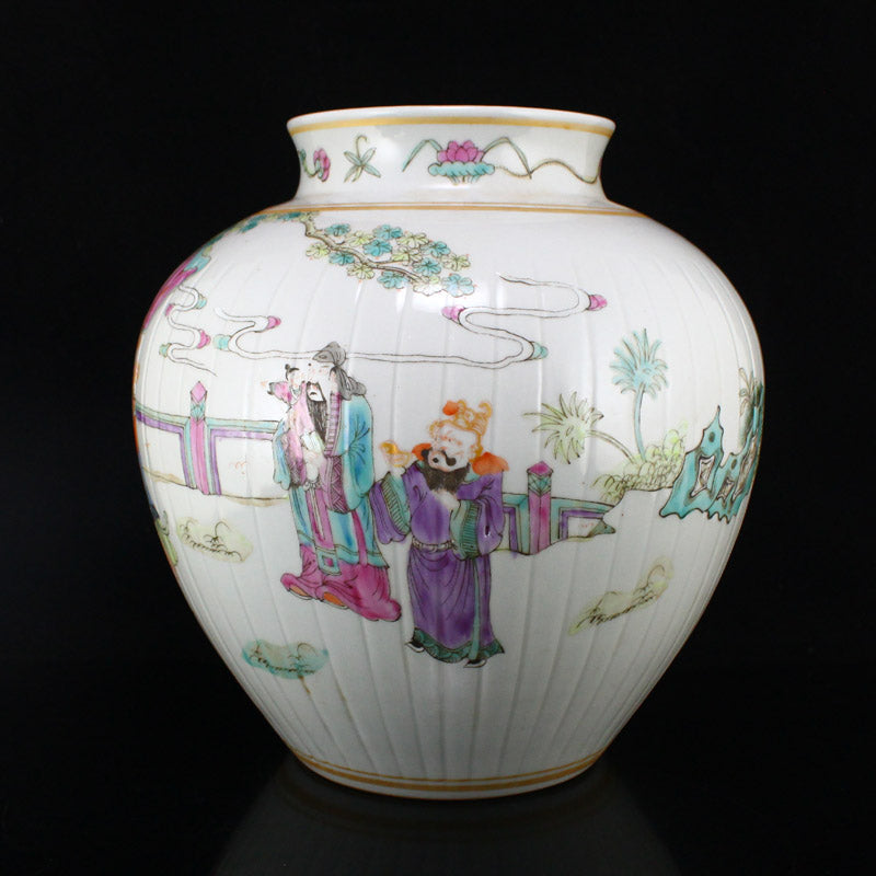 Chinese Famille Rose Mythology Figure Design Porcelain Pot