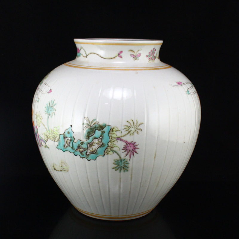 Chinese Famille Rose Mythology Figure Design Porcelain Pot