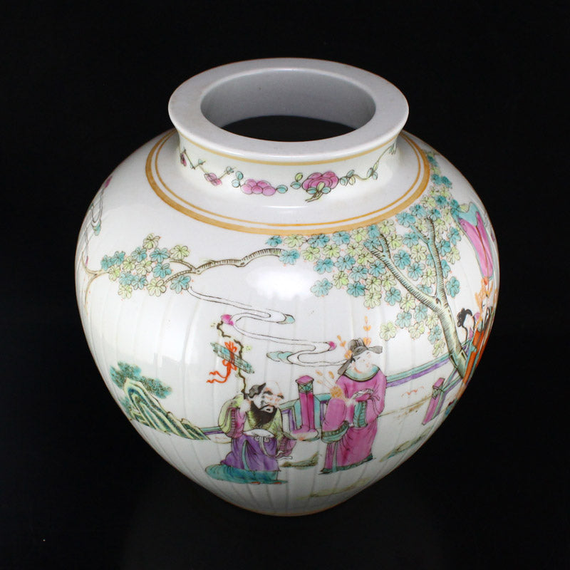 Chinese Famille Rose Mythology Figure Design Porcelain Pot