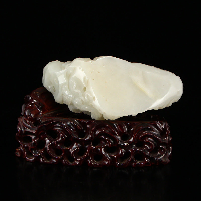 Superb Chinese Qing Dynasty White Hetian Jade Rooster Statue