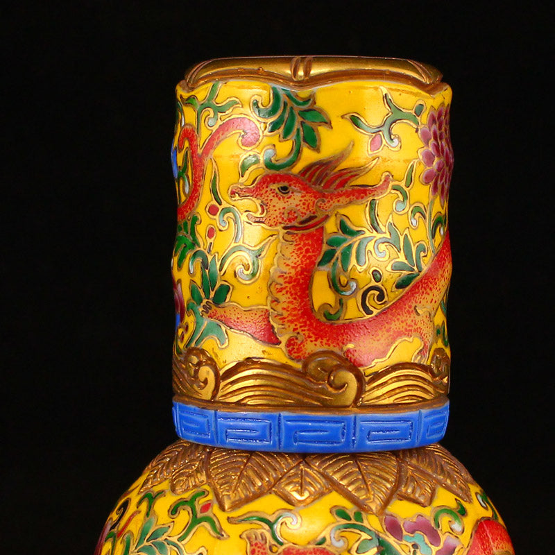 Chinese Gilt Gold Enamel Peking Glass Snuff Bottle