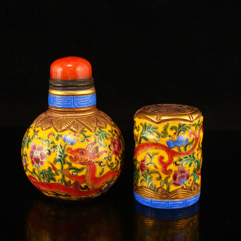 Chinese Gilt Gold Enamel Peking Glass Snuff Bottle