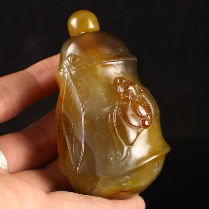 Old Chinese Agate Bat Snuff Bottle