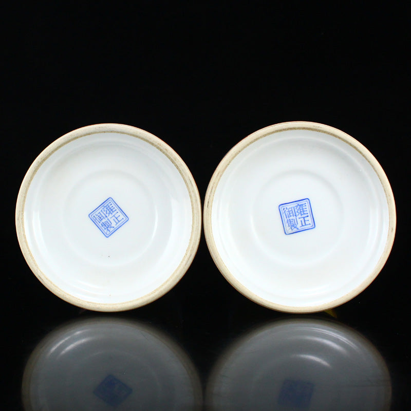 A Pair Chinese Gilt Edges Famille Rose Porcelain Candlesticks