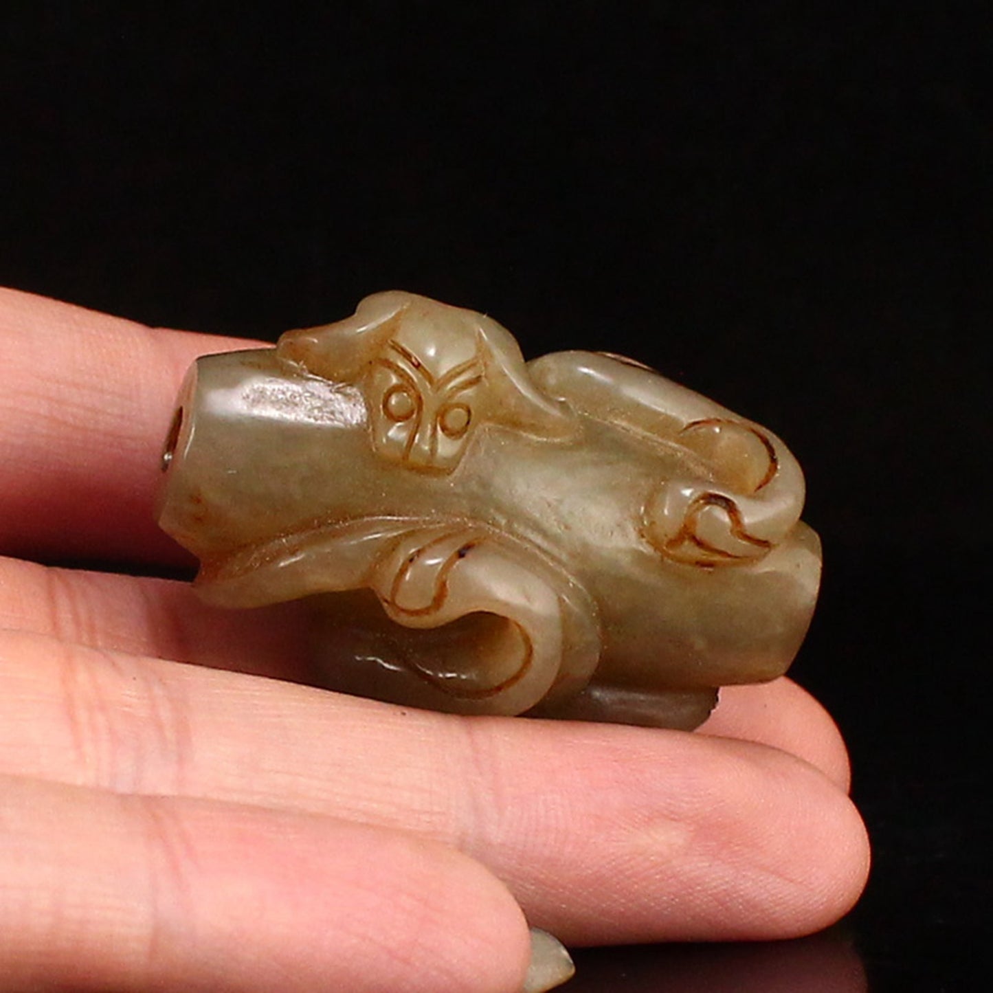 Vintage Chinese Hetian Jade Chi Dragon Lucky Pendant