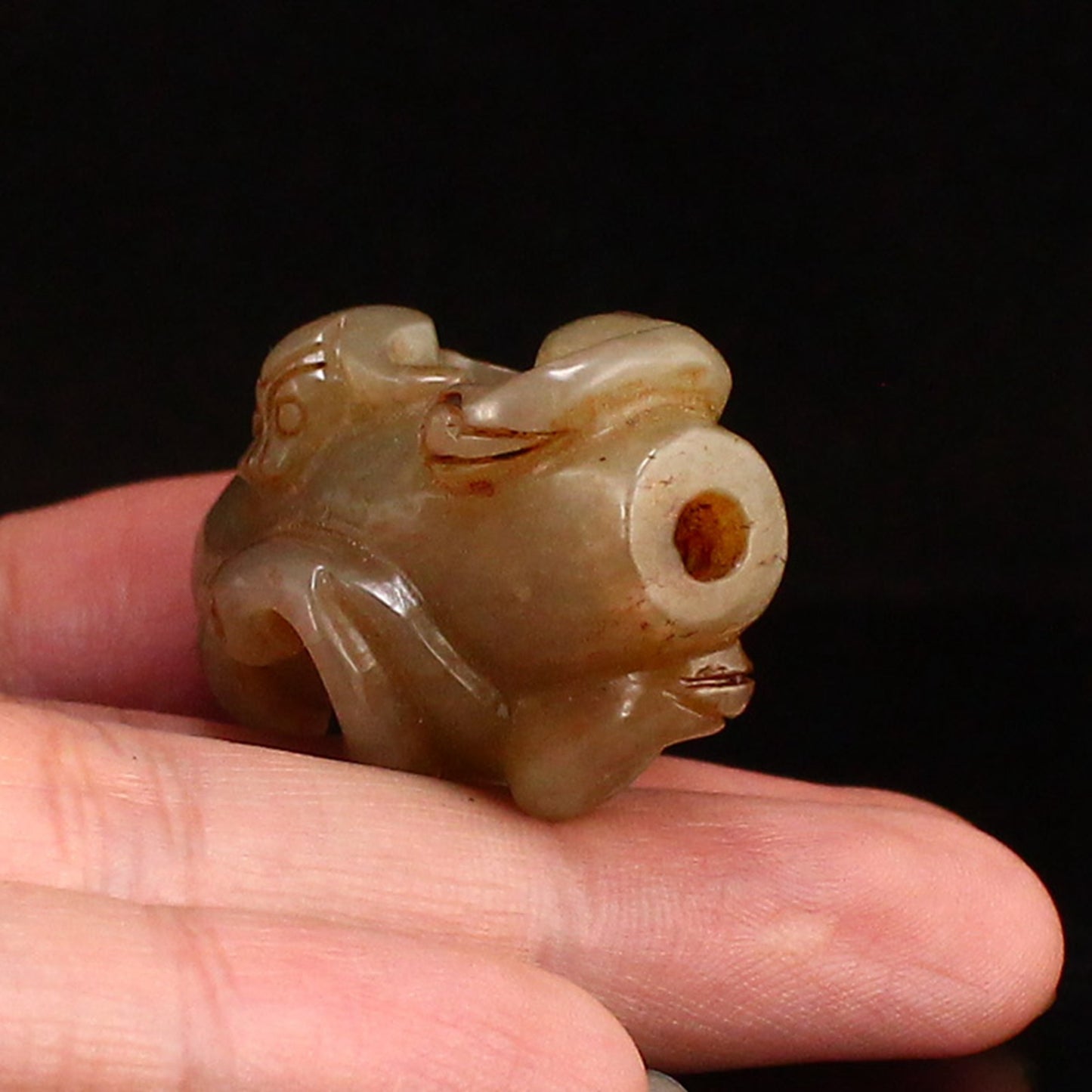 Vintage Chinese Hetian Jade Chi Dragon Lucky Pendant