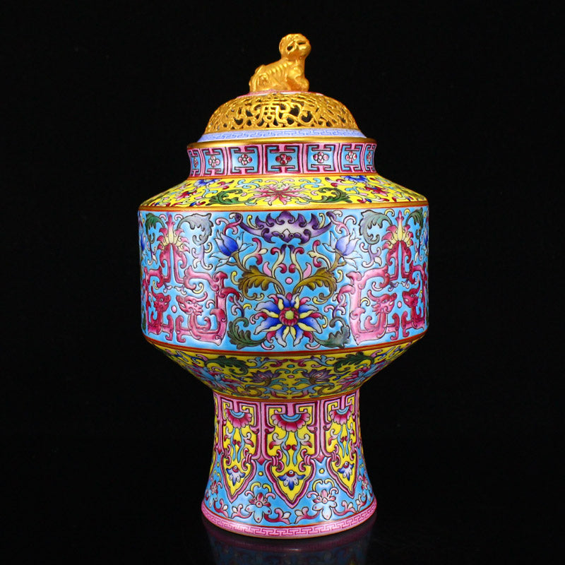 Chinese Famille Rose Flower Design Porcelain Pot