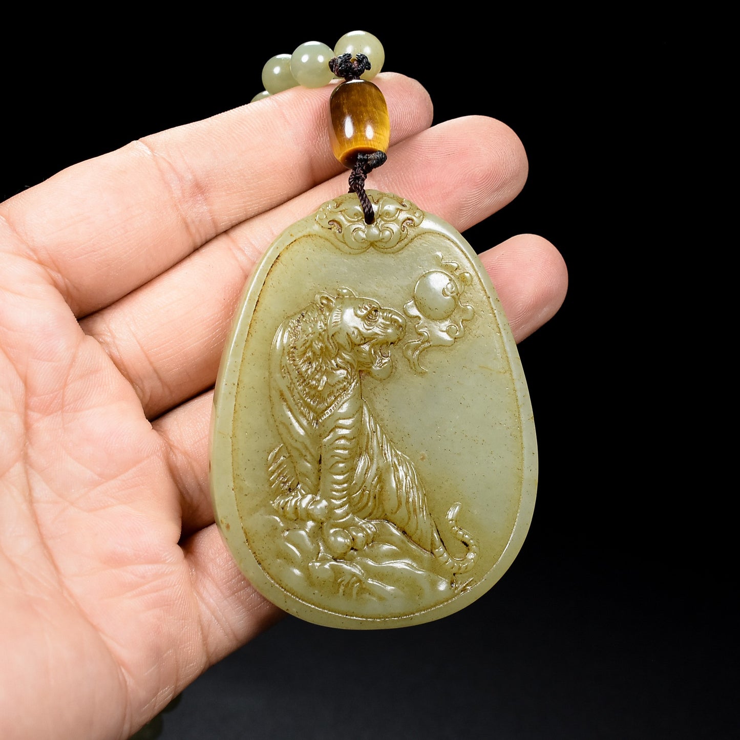 108 Beads Chinese Natural Hetian Jade Round Beads Necklace w Tiger Pendant