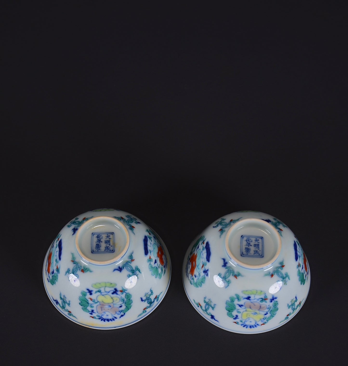 A Pair Chinese Chenghua Dou Cai Kid Design Porcelain Cups