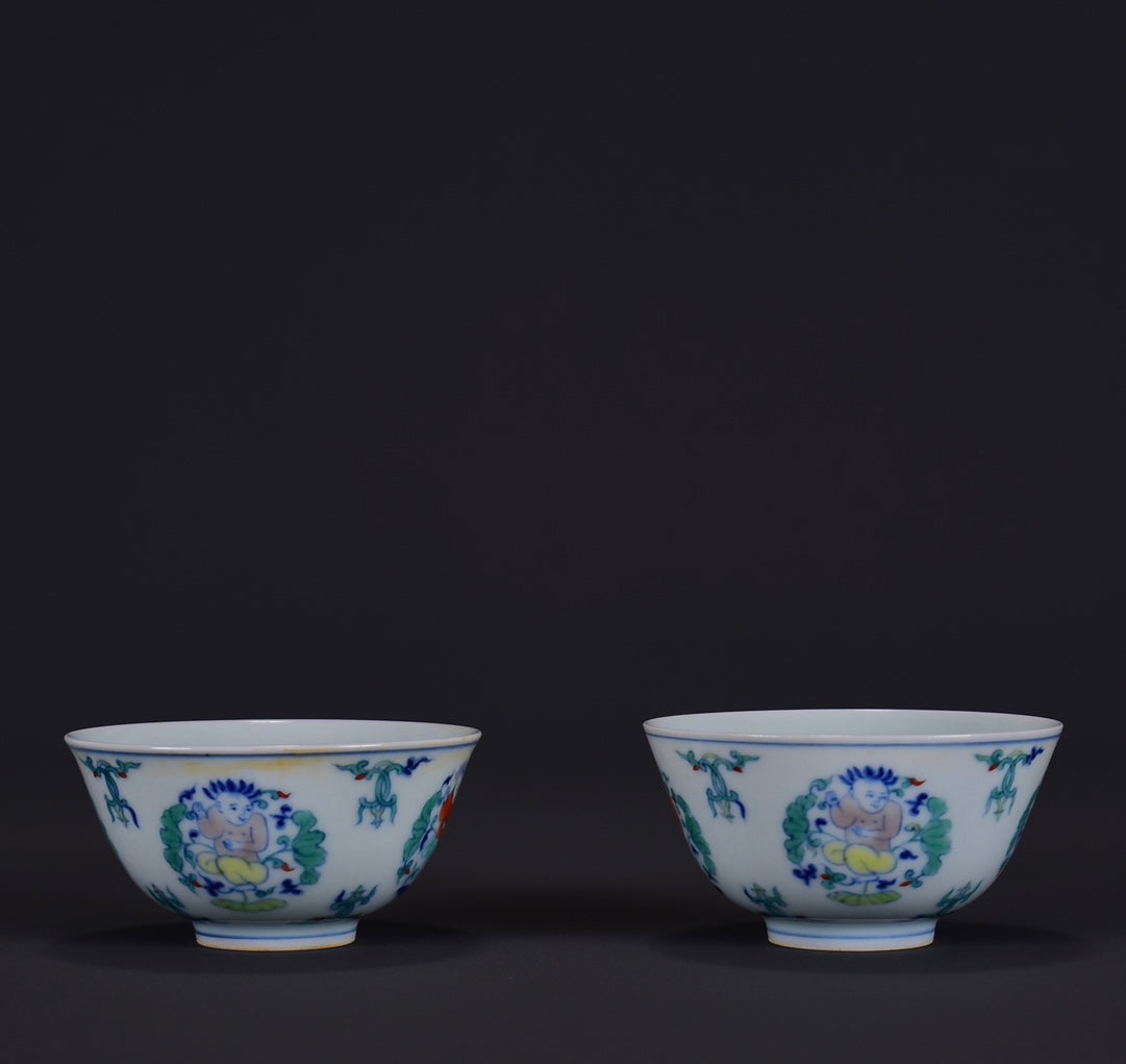 A Pair Chinese Chenghua Dou Cai Kid Design Porcelain Cups