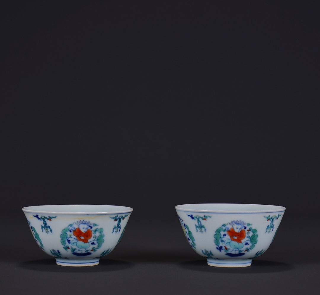 A Pair Chinese Chenghua Dou Cai Kid Design Porcelain Cups