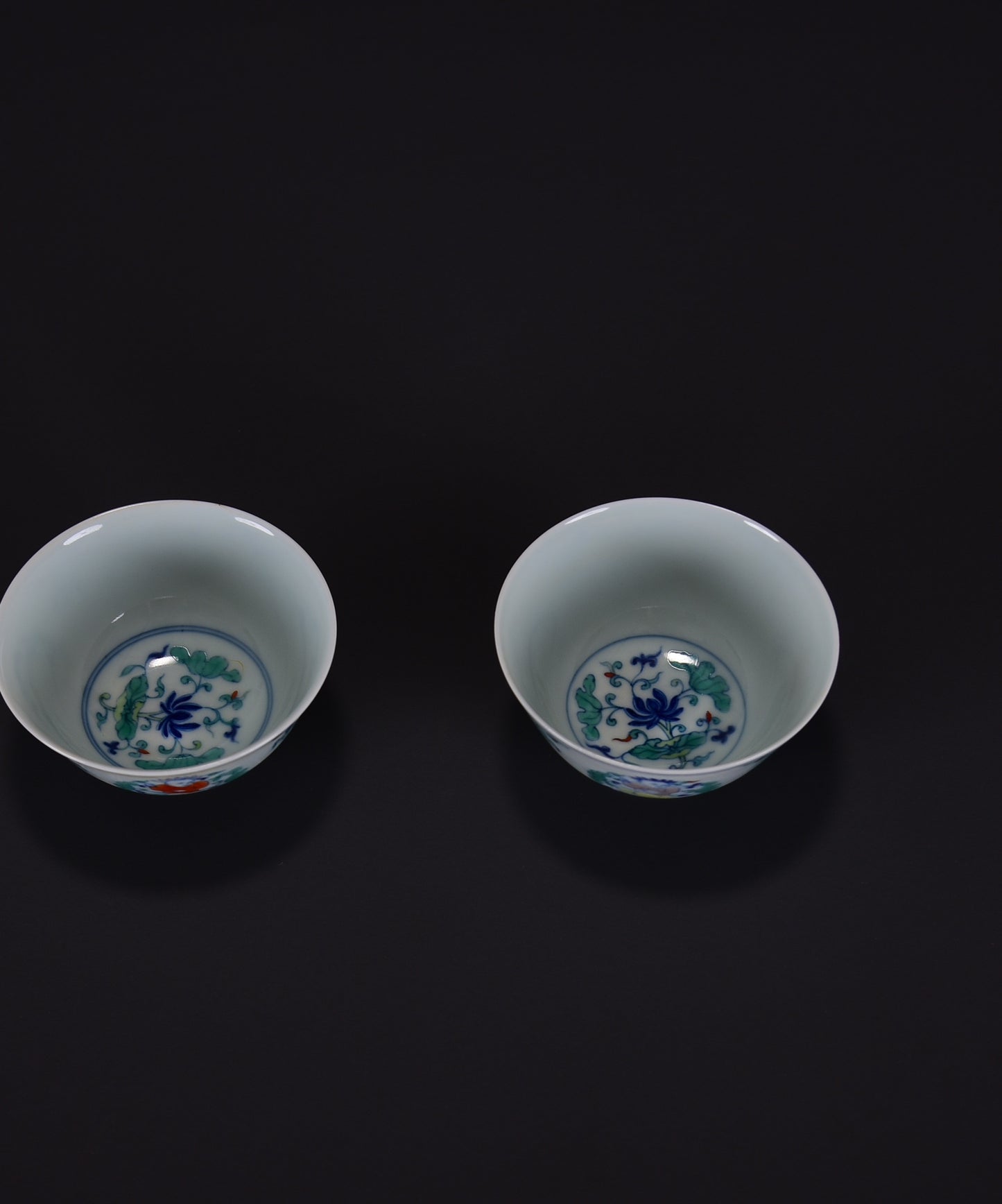 A Pair Chinese Chenghua Dou Cai Kid Design Porcelain Cups