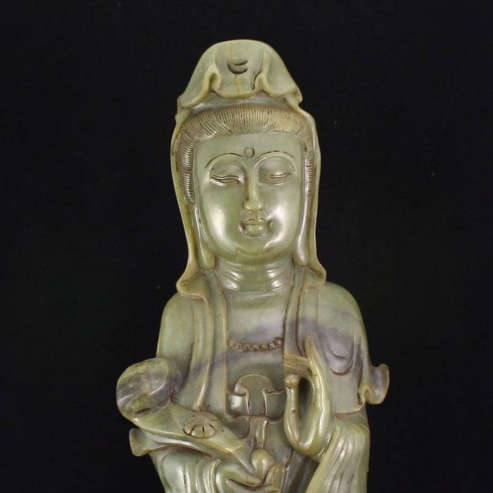 Old Chinese Hetian Jade Ruyi Kwan-yin Statue