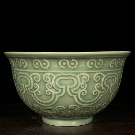 Chinese Yue Kiln Green Glaze Porcelain Bowl