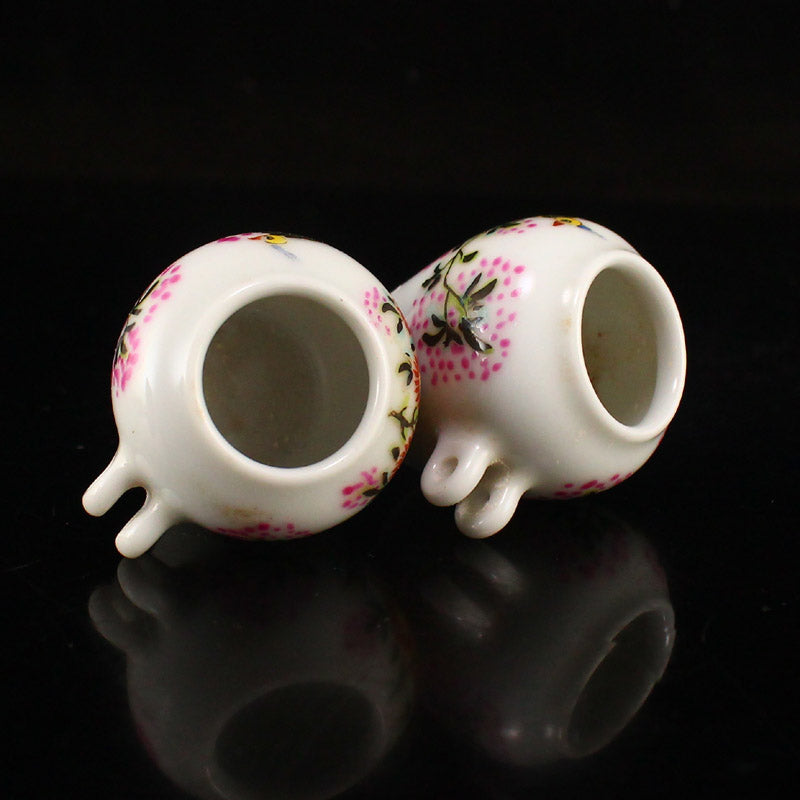 A Pair Chinese Famille Rose Porcelain Bird Feeder Jar