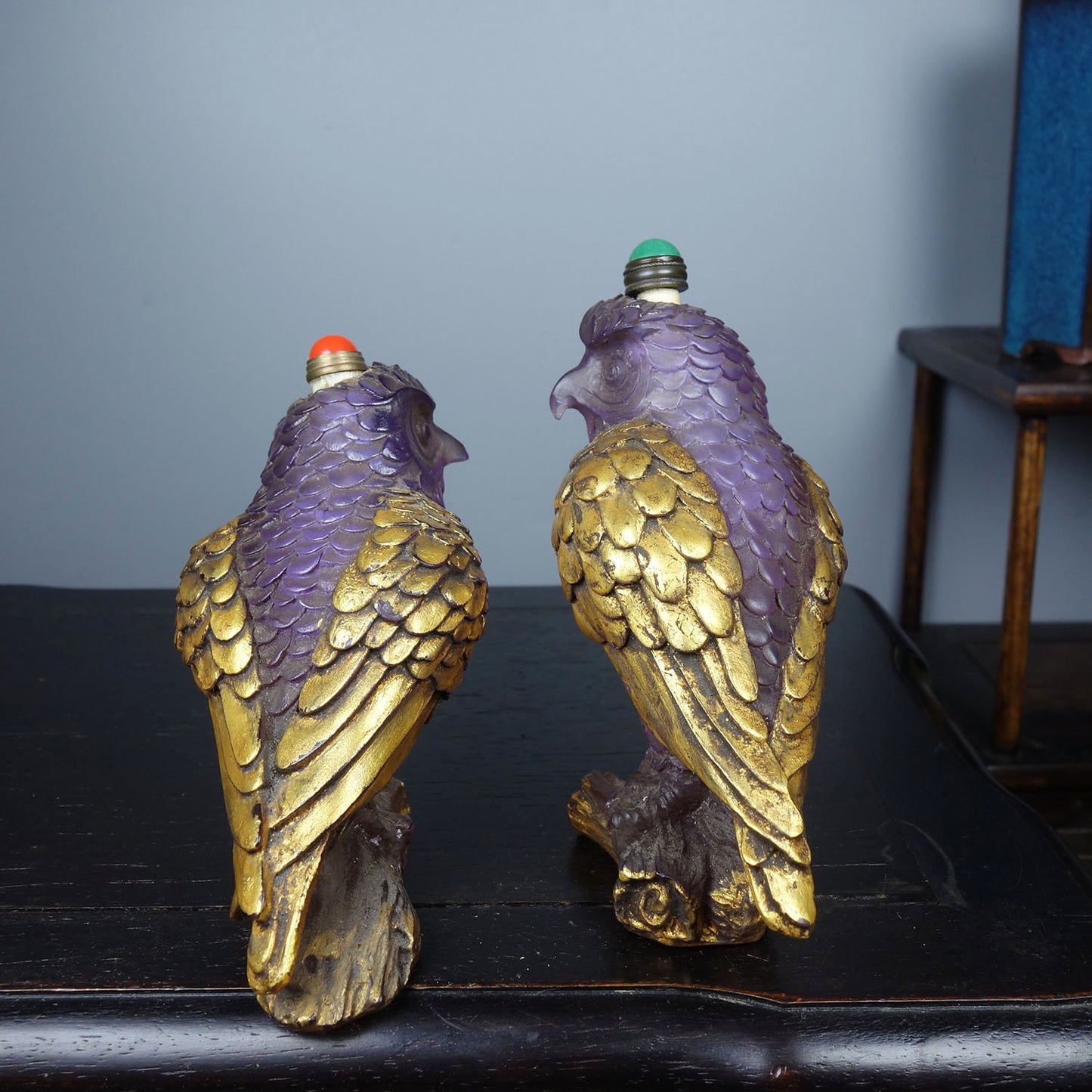 A Pair Old Chinese Gilt Gold Peking Glass Parrot Snuff Bottle w Stopper