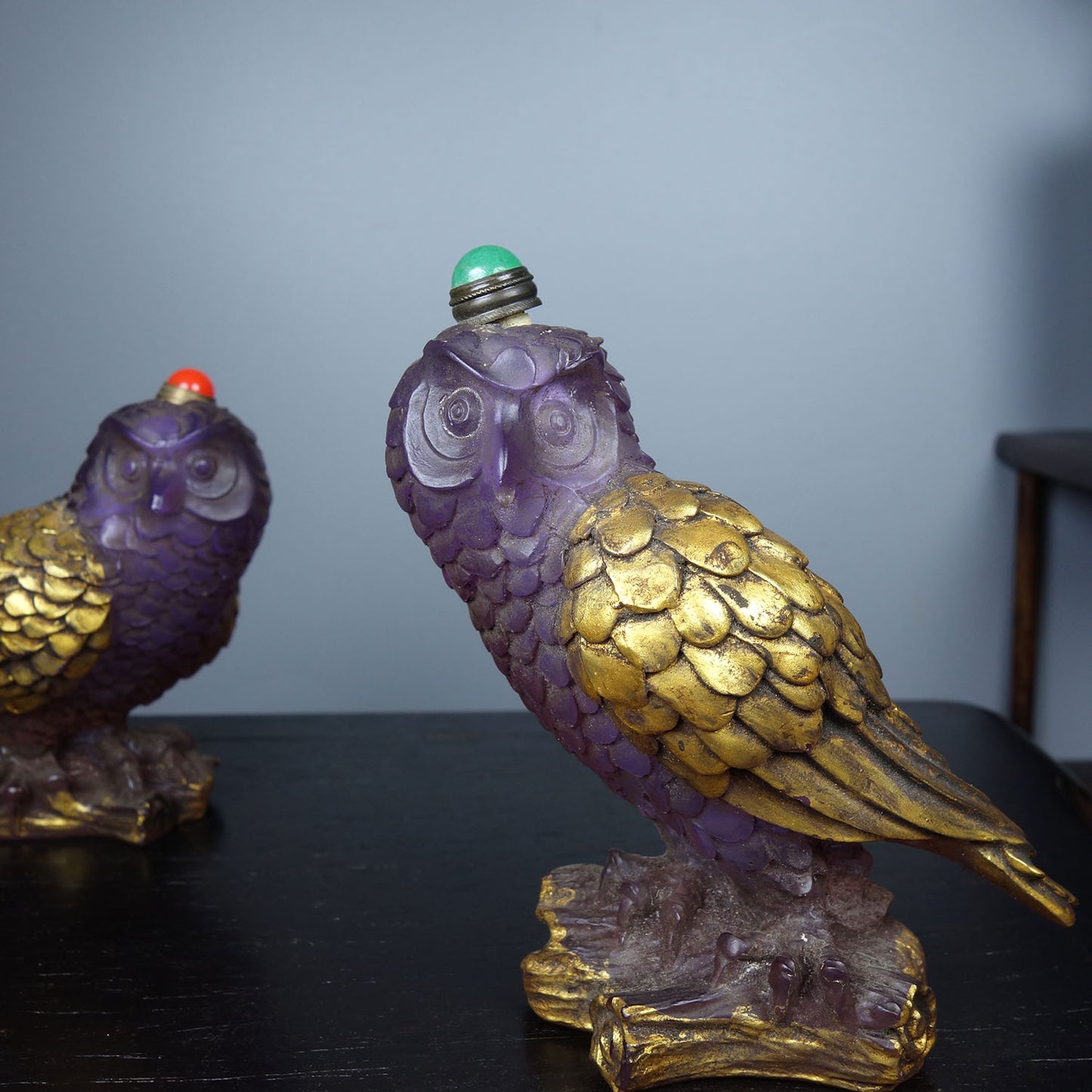 A Pair Old Chinese Gilt Gold Peking Glass Parrot Snuff Bottle w Stopper