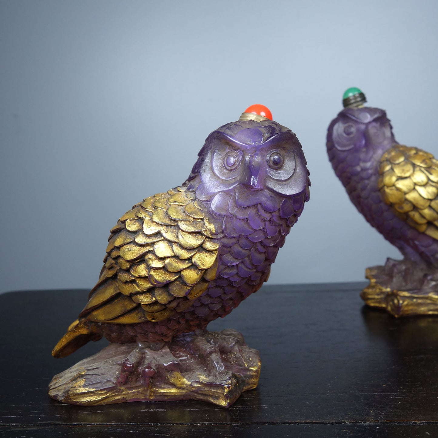 A Pair Old Chinese Gilt Gold Peking Glass Parrot Snuff Bottle w Stopper