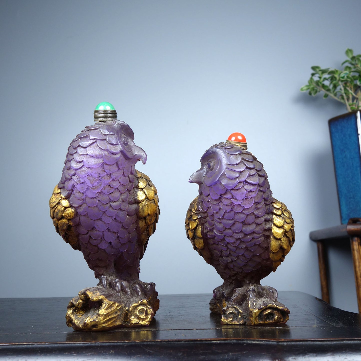 A Pair Old Chinese Gilt Gold Peking Glass Parrot Snuff Bottle w Stopper