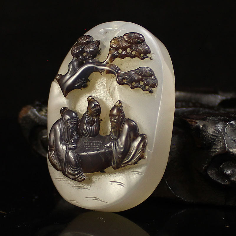 Chinese Agate Pendant - Playing Chess Old Men