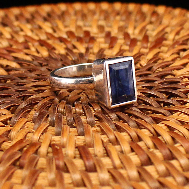 Beautiful Silver Inlay Blue Gem Ring