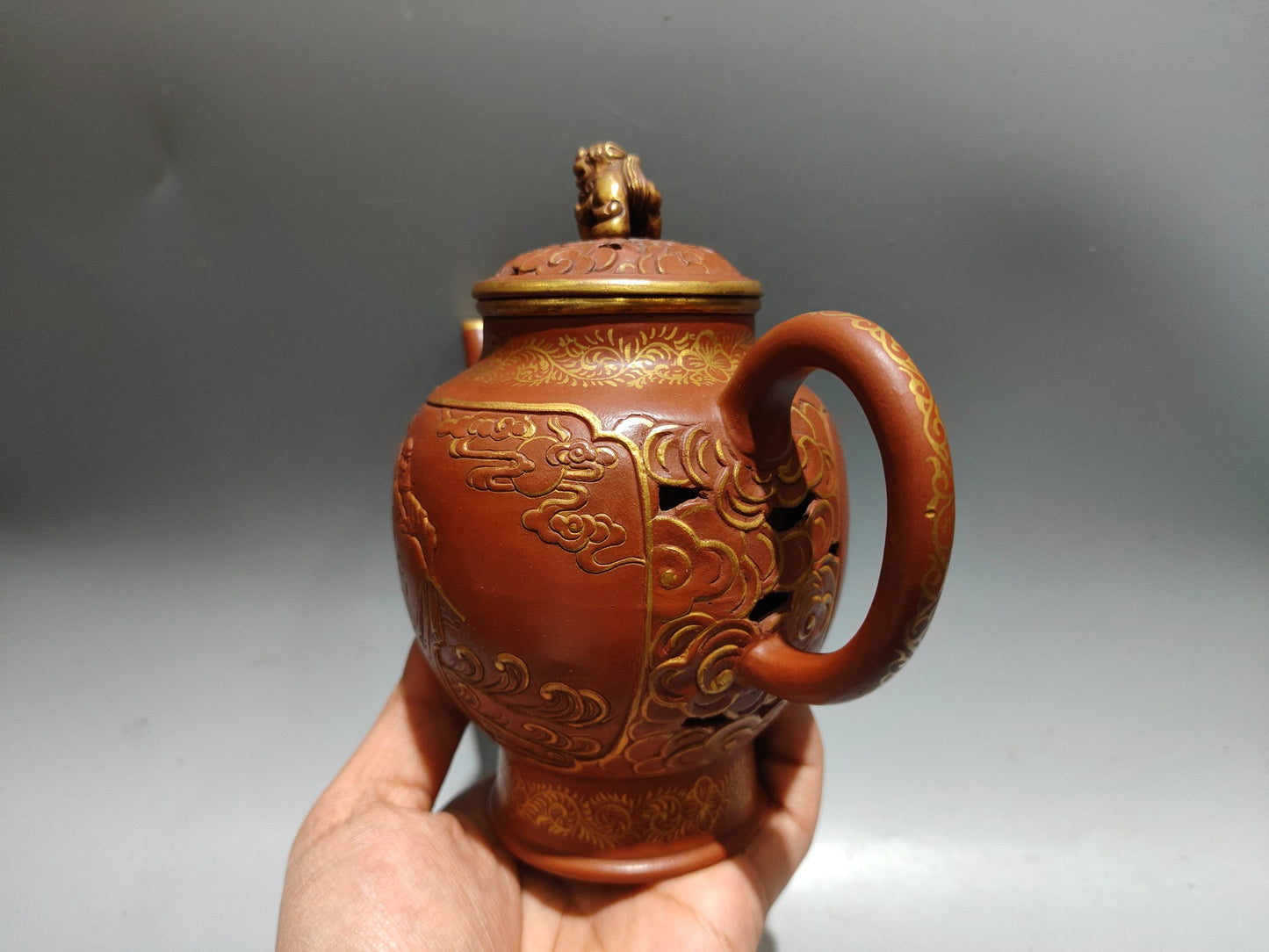 A0047 Vintage Openwork Chinese Gilt Gold Yixing Zisha Clay Arhat Design Teapot