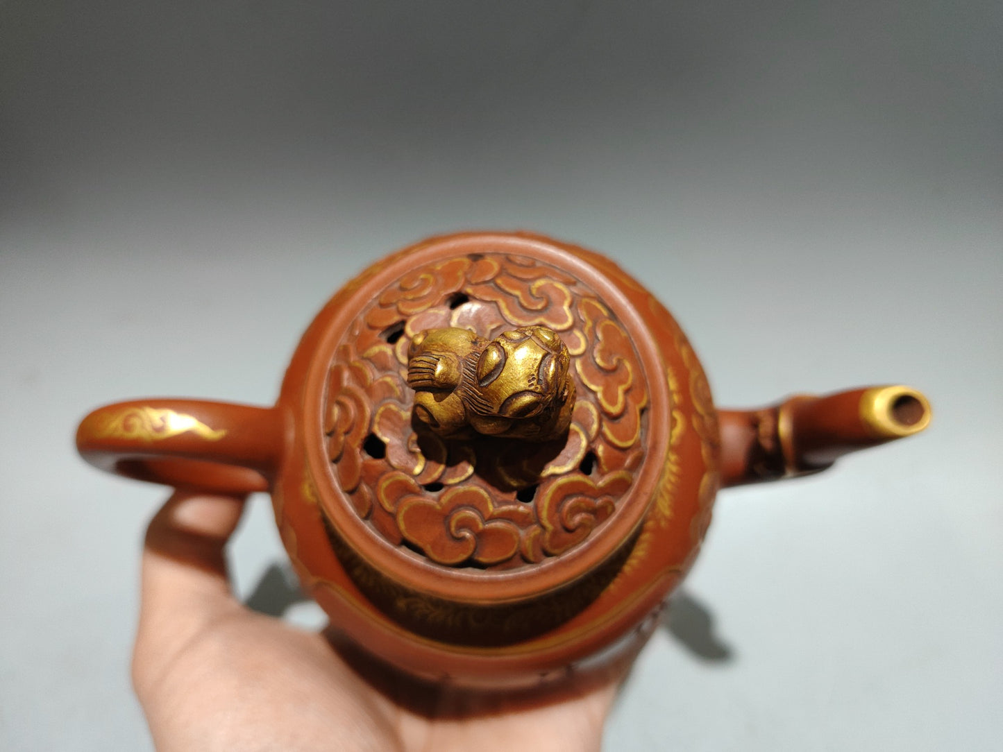 A0047 Vintage Openwork Chinese Gilt Gold Yixing Zisha Clay Arhat Design Teapot