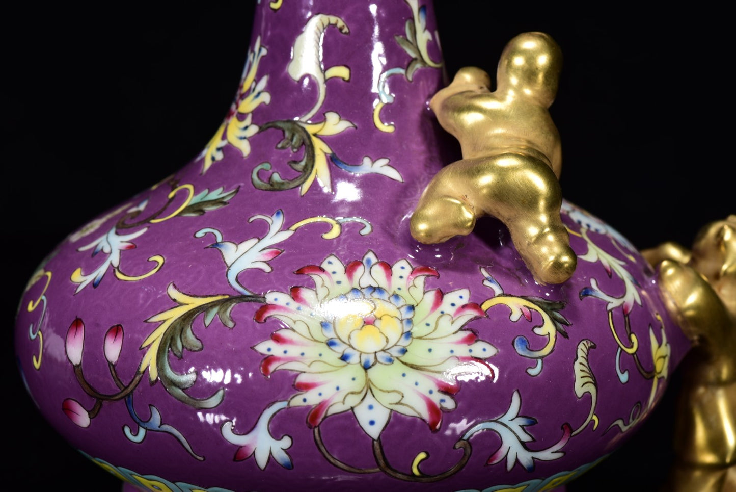 A0078 Chinese Gilt Gold Purple Glaze Famille Rose Flower Design High Relief Kid Porcelain Vase