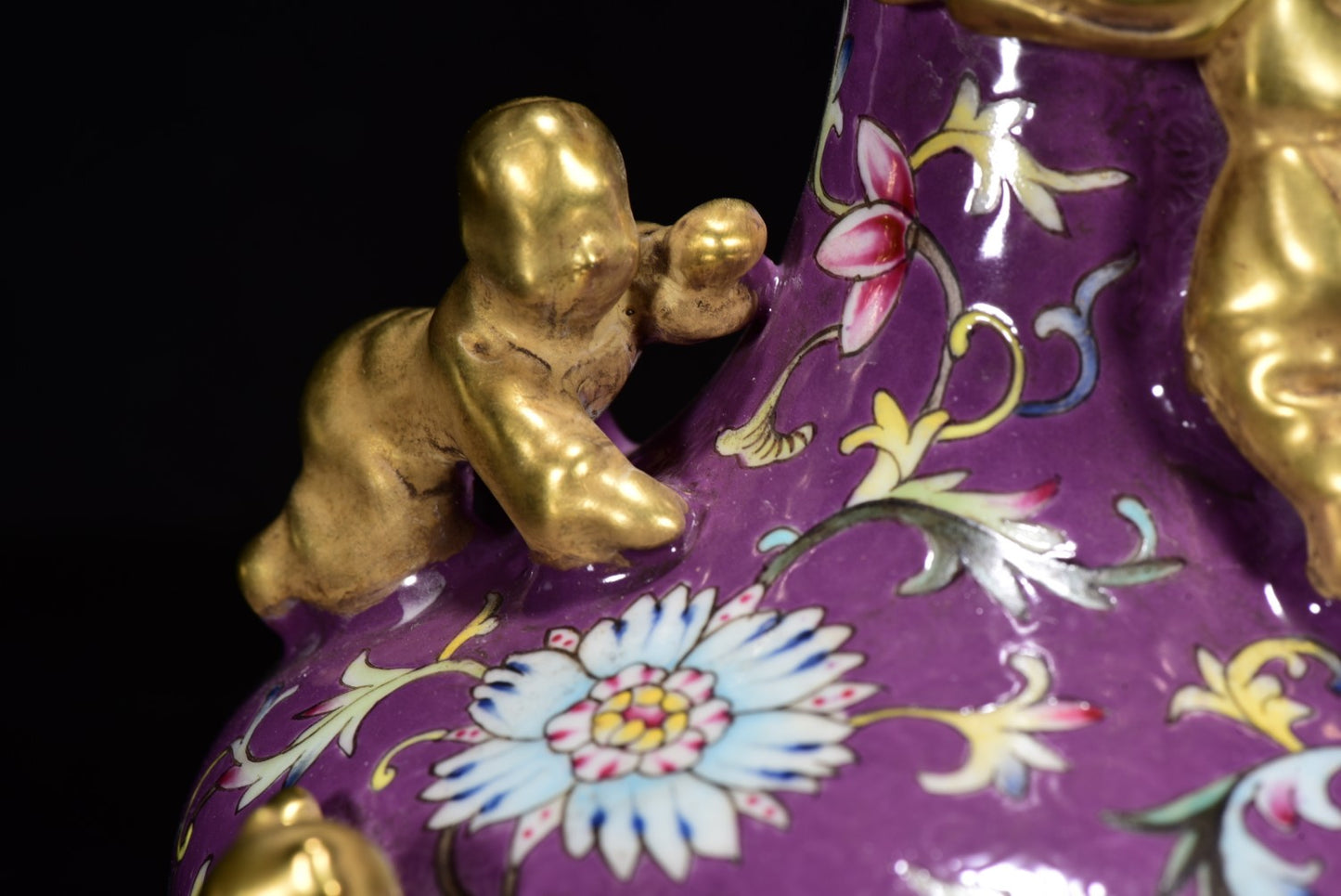 A0078 Chinese Gilt Gold Purple Glaze Famille Rose Flower Design High Relief Kid Porcelain Vase