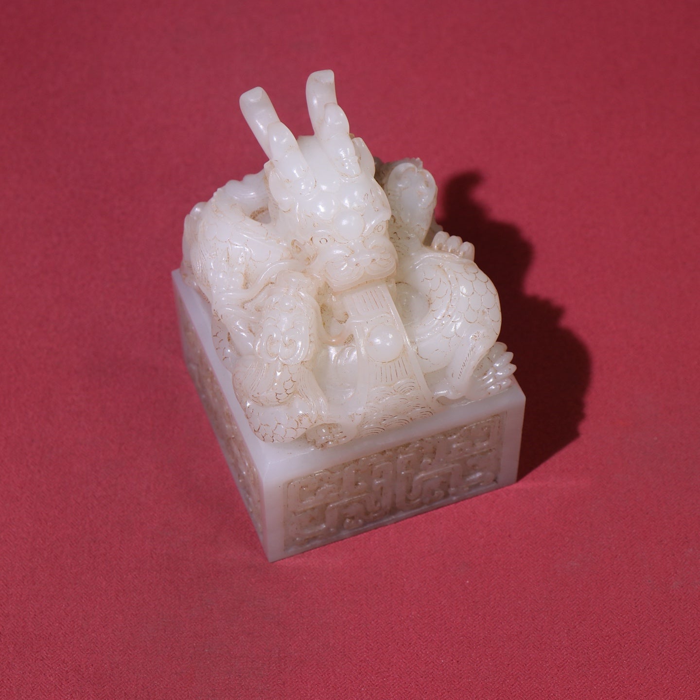 A0079 Vintage Chinese Qing Dynasty White Hetian Jade Carved Fortune Dragon Seal