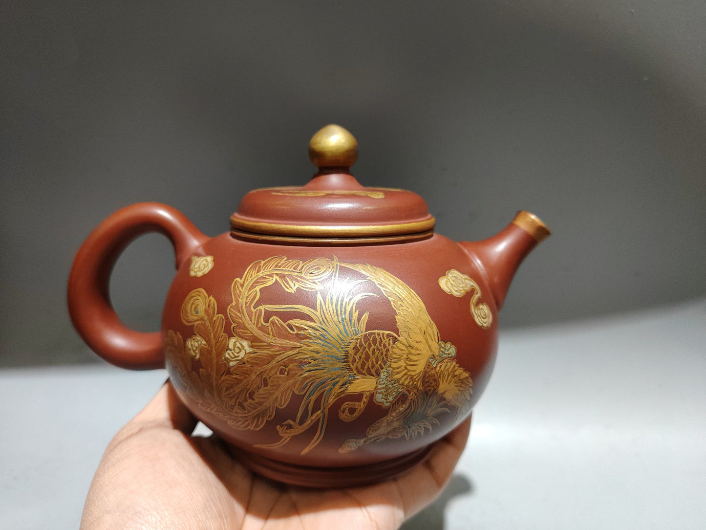 A0081 Chinese Gilt Gold Yixing Zisha Clay Dragon Phoenix Design Teapot w Artist Signed