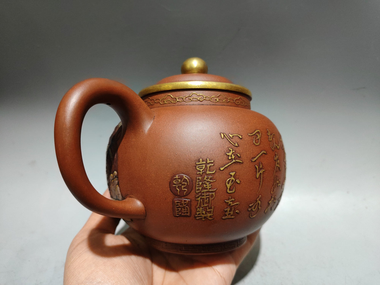 A0083 Old Chinese Gilt Gold Yixing Zisha Clay Low Relief Figure & Fortune Ox Design Teapot w Artist Signed