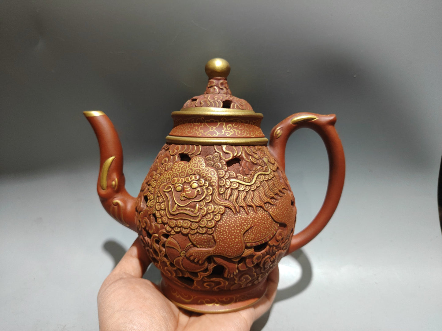 A0086 Openwork Chinese Gilt Gold Yixing Zisha Clay Fortune Lion Design Teapot w Artist Signed