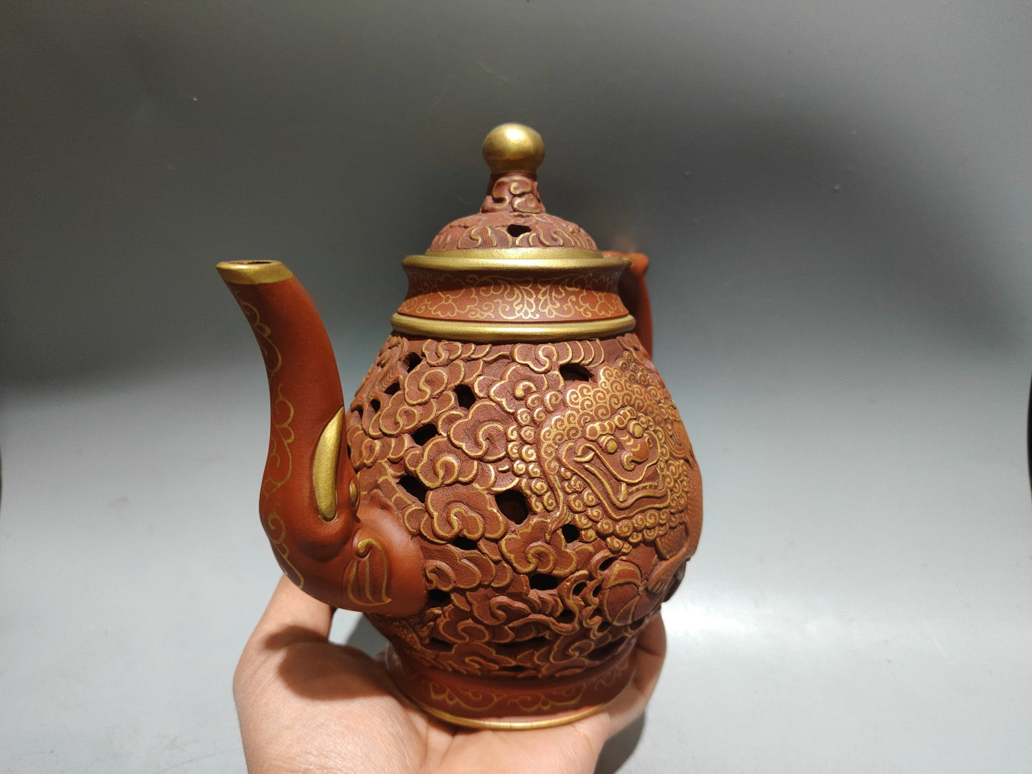 A0086 Openwork Chinese Gilt Gold Yixing Zisha Clay Fortune Lion Design Teapot w Artist Signed