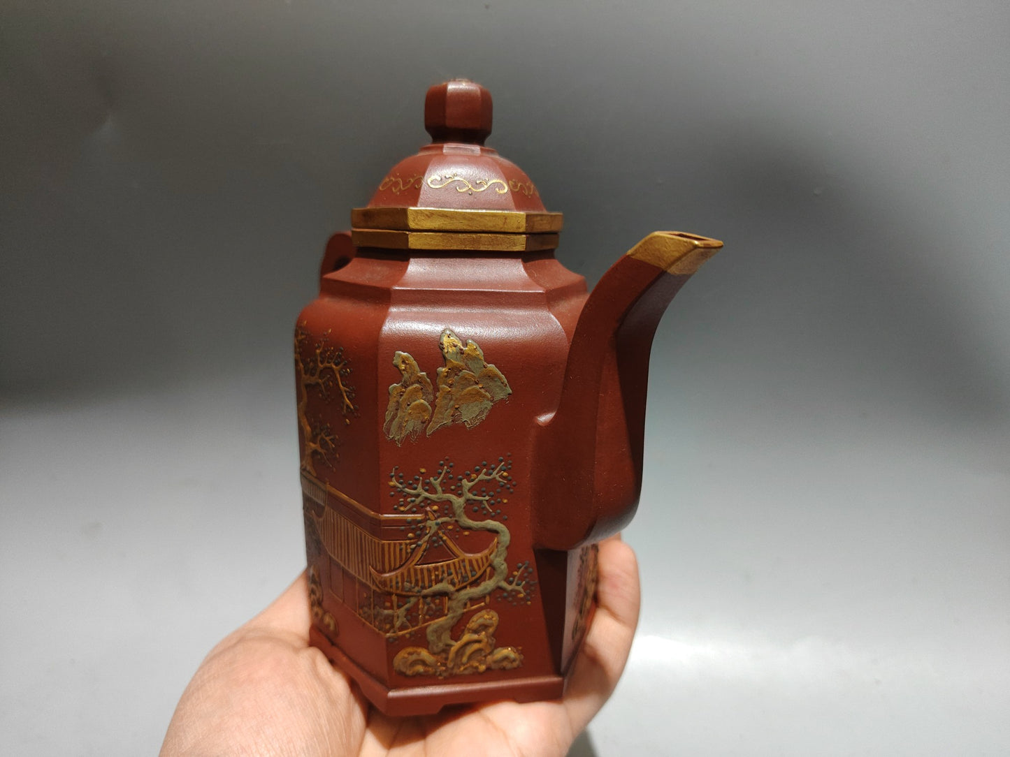 A0087 Chinese Gilt Gold Yixing Zisha Clay Scenery Design Teapot