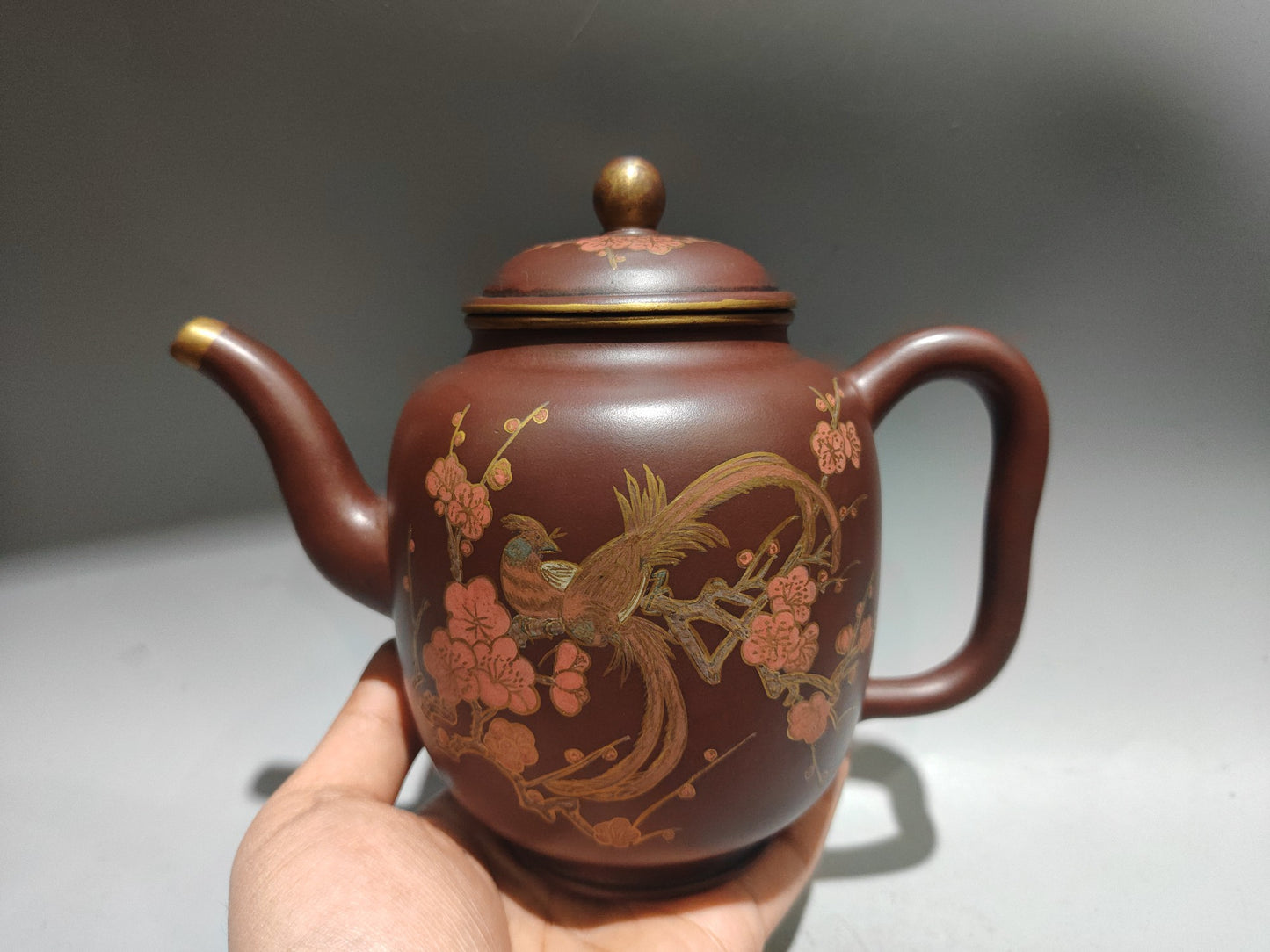 A0088 Chinese Gilt Gold Flower Bird Design Yixing Zisha Clay Teapot w Artist Signed